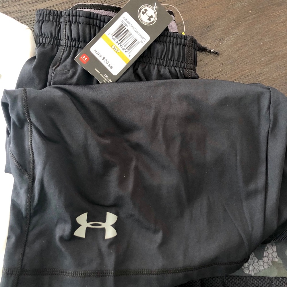 🏃🏻👟NWT Men’s Under Armour Shorts - Picture 1 of 3